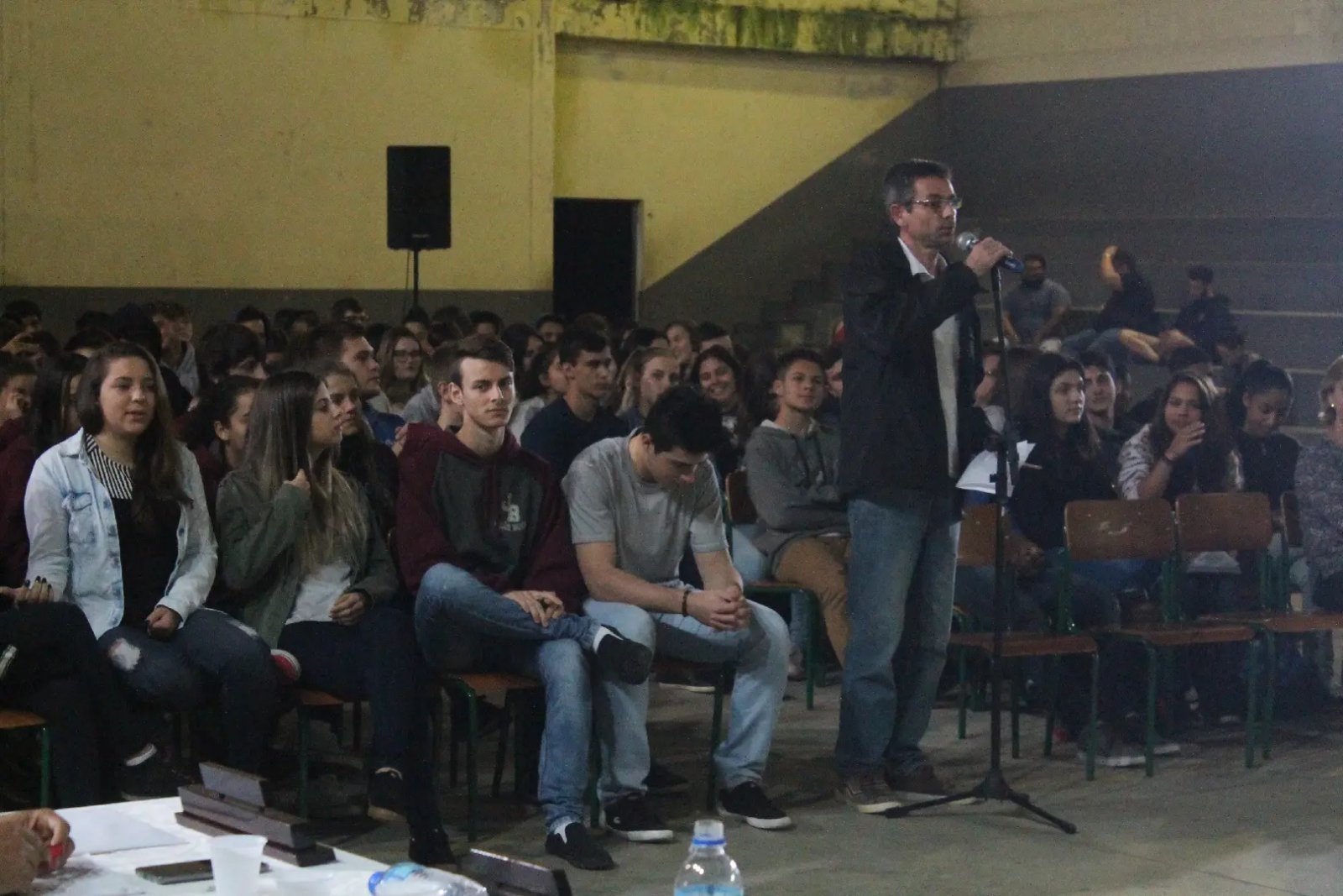 Sessão itinerante cobra ações para EEB João Boos