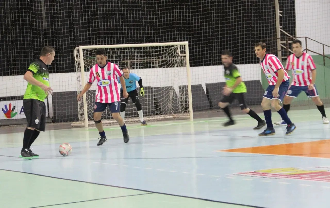 S&atilde;o Pedro &eacute; campe&atilde;o do futsal s&ecirc;nior nos Jogos Abertos Comunit&aacute;rios de Brusque