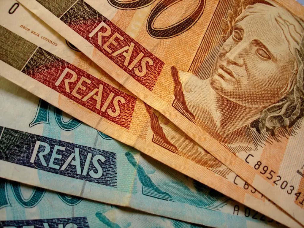 R$ 6 mil levados de cofre de igreja