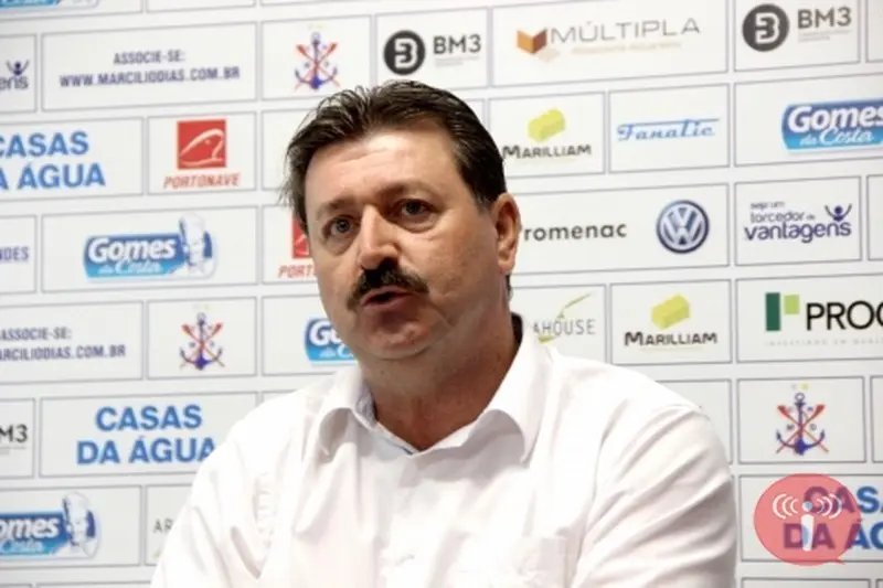 Presidente admite contato avançado com Leandro Campos
