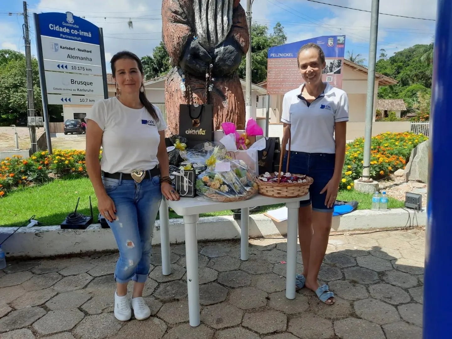 CDL Guabiruba realiza promo&ccedil;&atilde;o de Dia dos Pais 