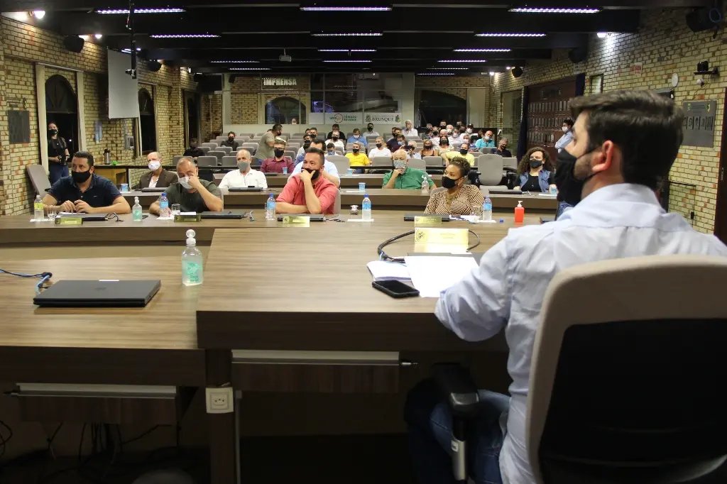 Proibi&ccedil;&atilde;o de vereador assumir cargo na Prefeitura ser&aacute; votada semana que vem