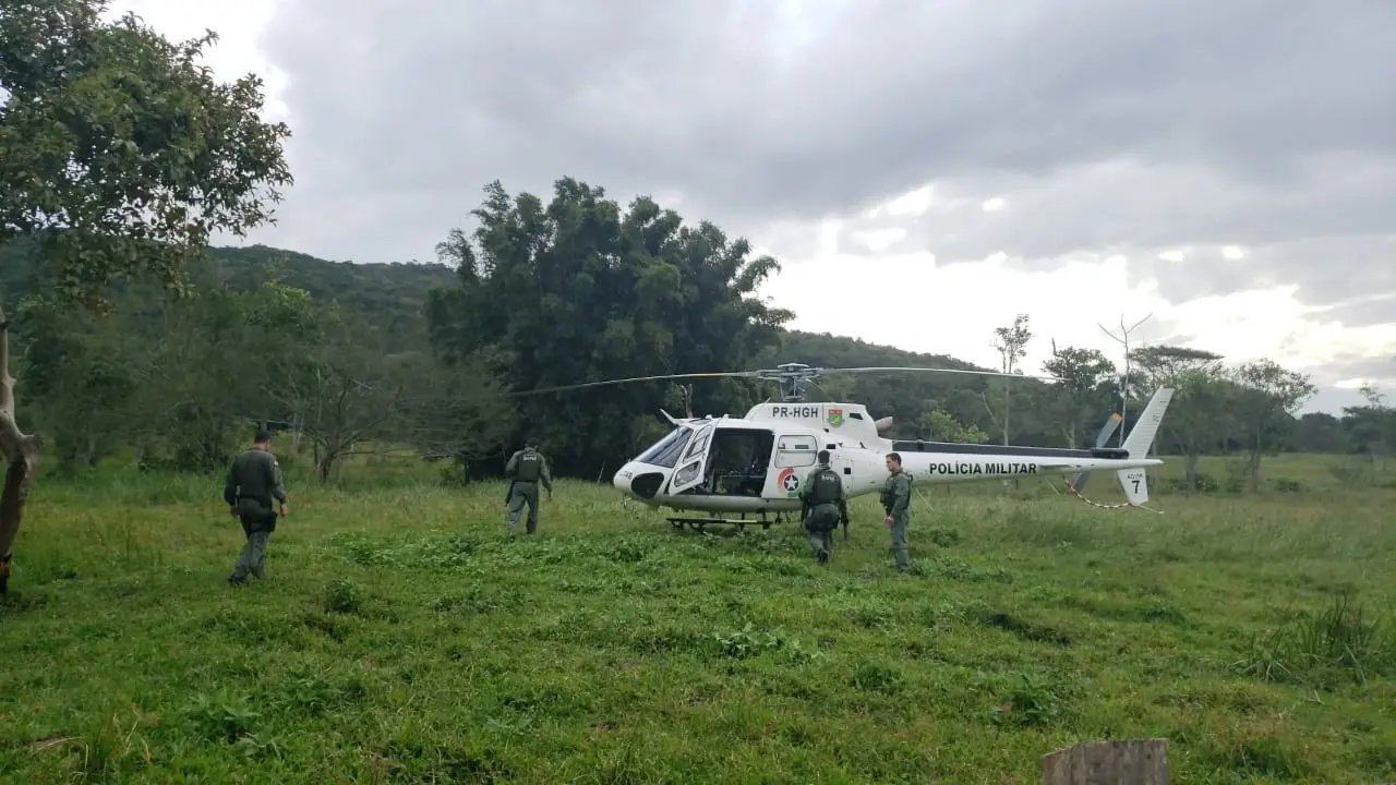 Homem com v&aacute;rias passagens morre ap&oacute;s atirar em policiais