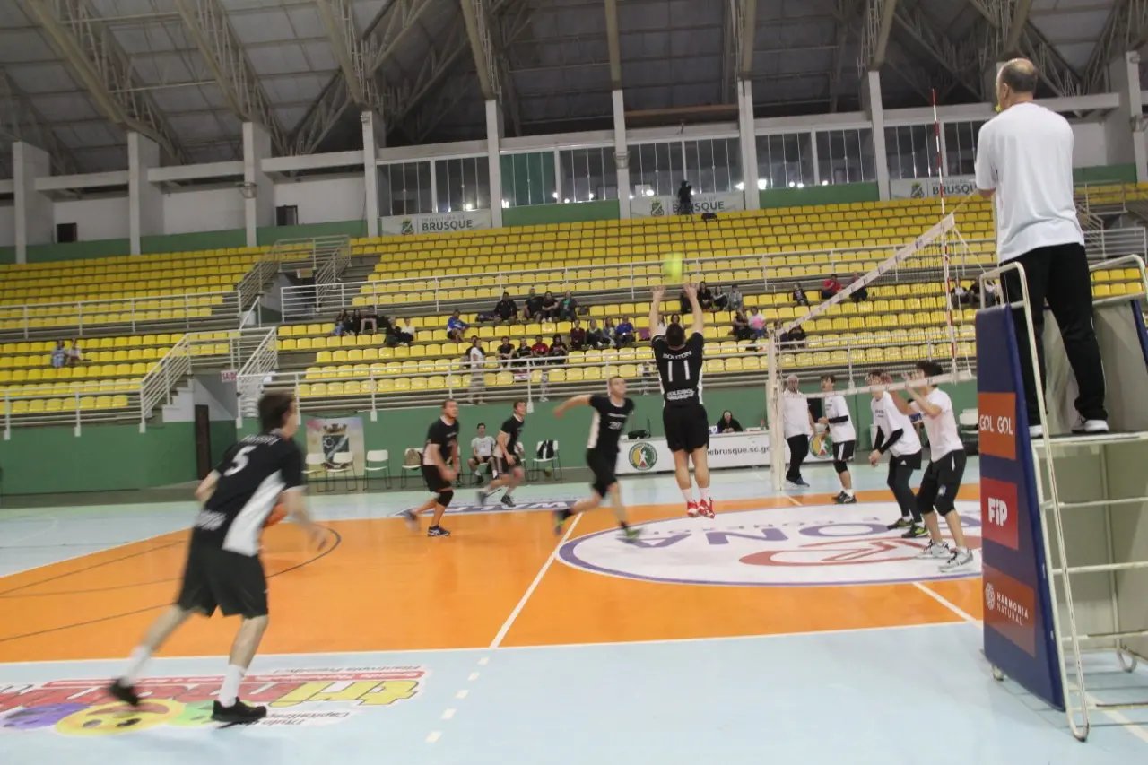 Dom Joaquim e S&atilde;o Luiz fazem a final do v&ocirc;lei masculino 