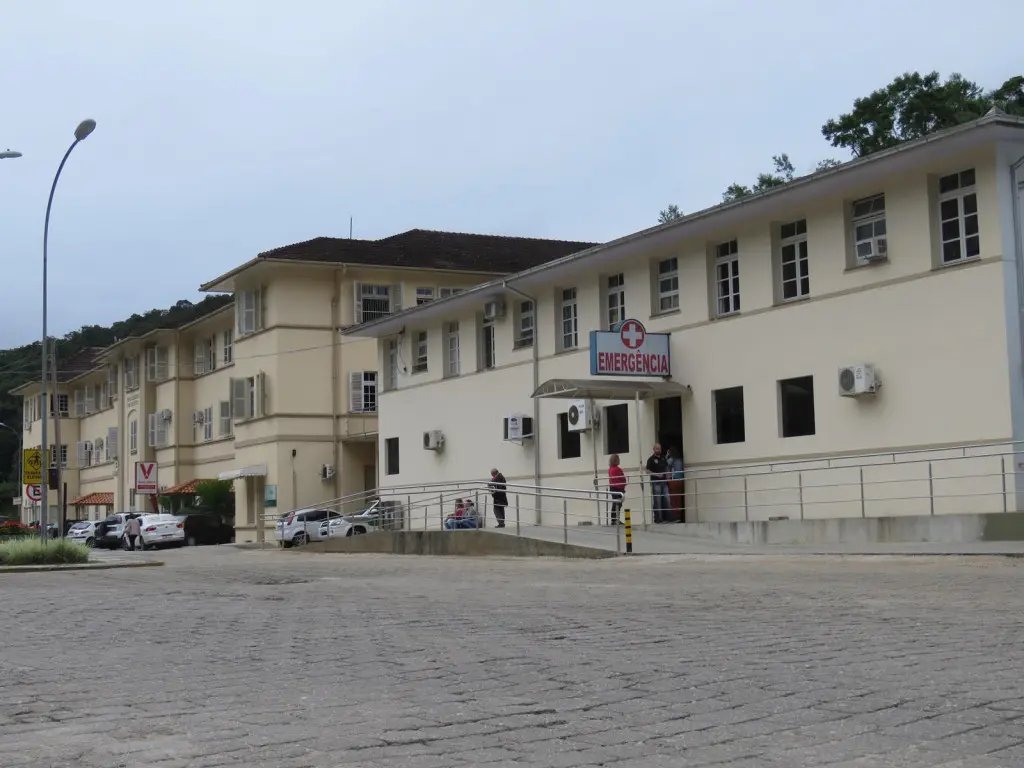 M&eacute;dica do Hospital Azambuja contradiz vers&atilde;o da paciente em BO