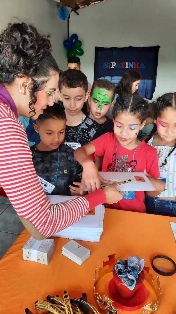 OSB Brusque leva programa de conta&ccedil;&atilde;o de hist&oacute;rias a &ldquo;Sipat infantil&rdquo; de empresa