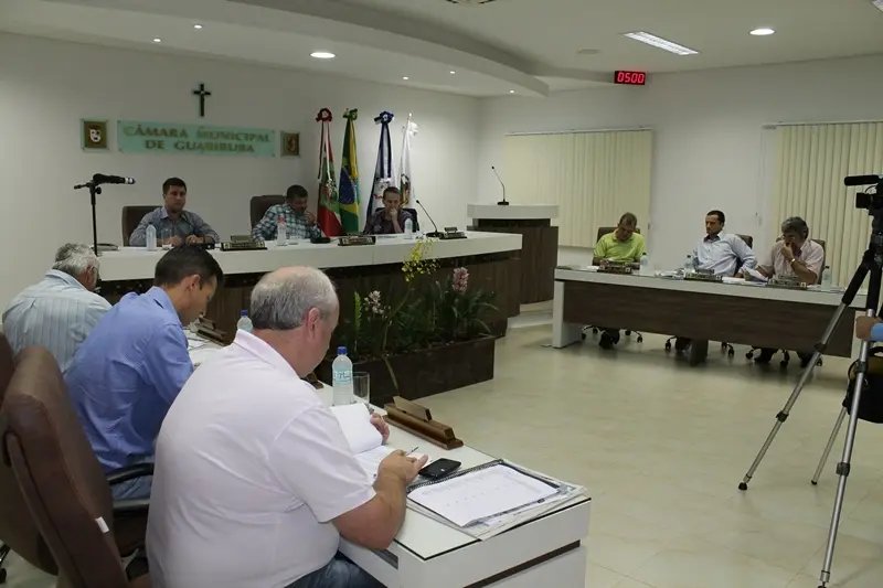 Abastecimento de água em discussão na Câmara