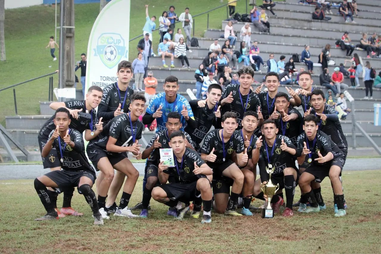 Base do Brusque/Santos Dumont comemora t&iacute;tulos na SC CUP