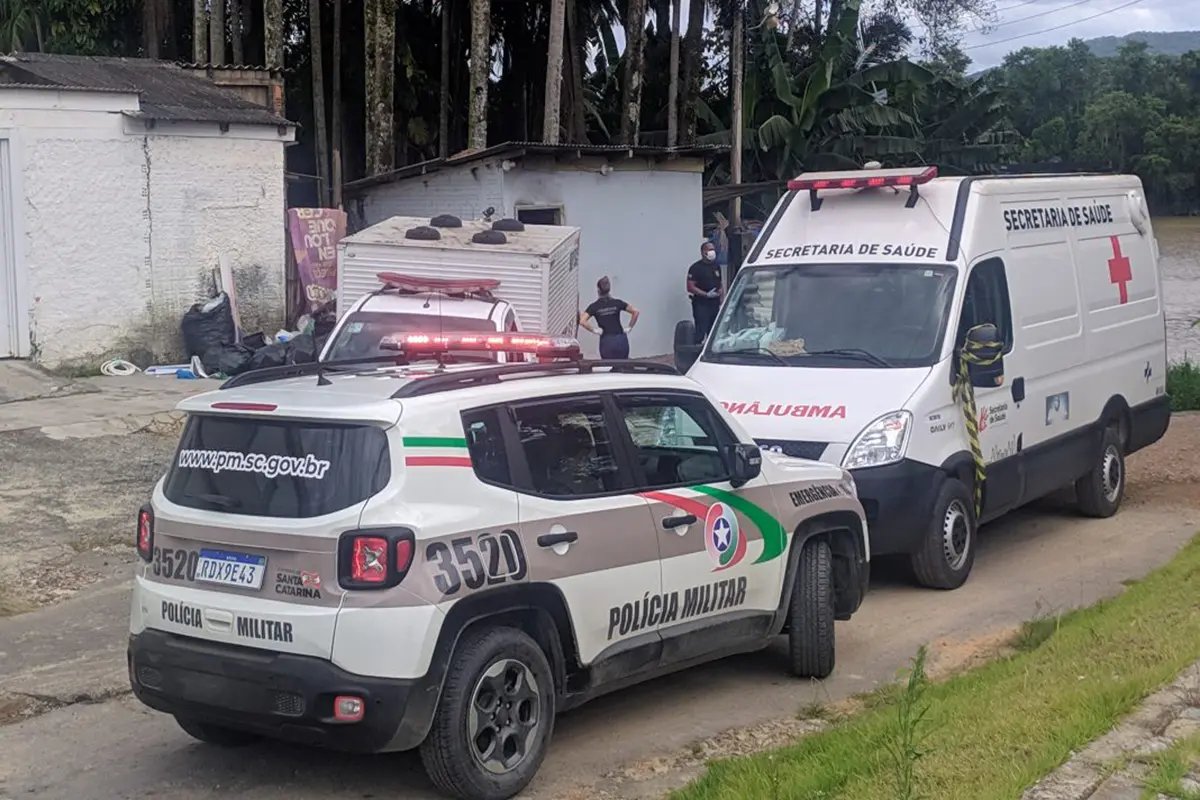 Corpo &eacute; encontrado com sinais de viol&ecirc;ncia