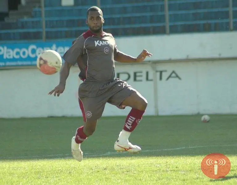 Zagueiro Neguete fecha com Brusque FC