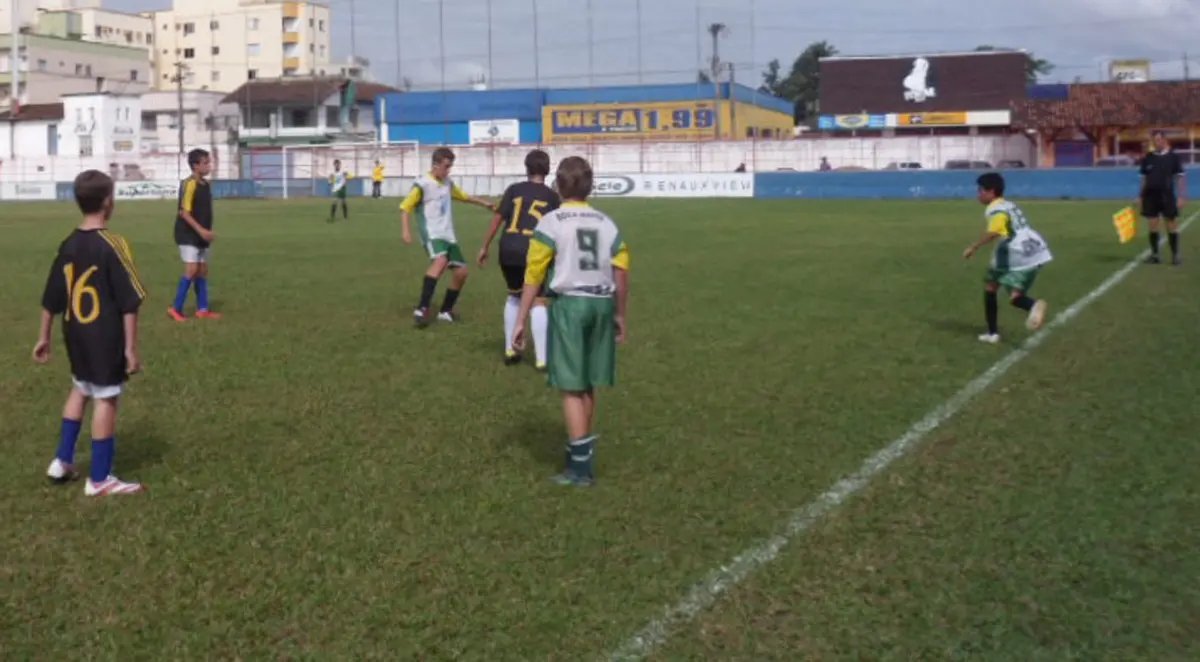 Abertas inscrições ao Moleque Bom de Bola