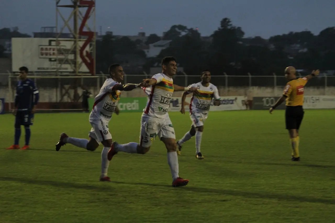 Brusque vence o Foz do Igua&ccedil;u e se isola na lideran&ccedil;a da chave