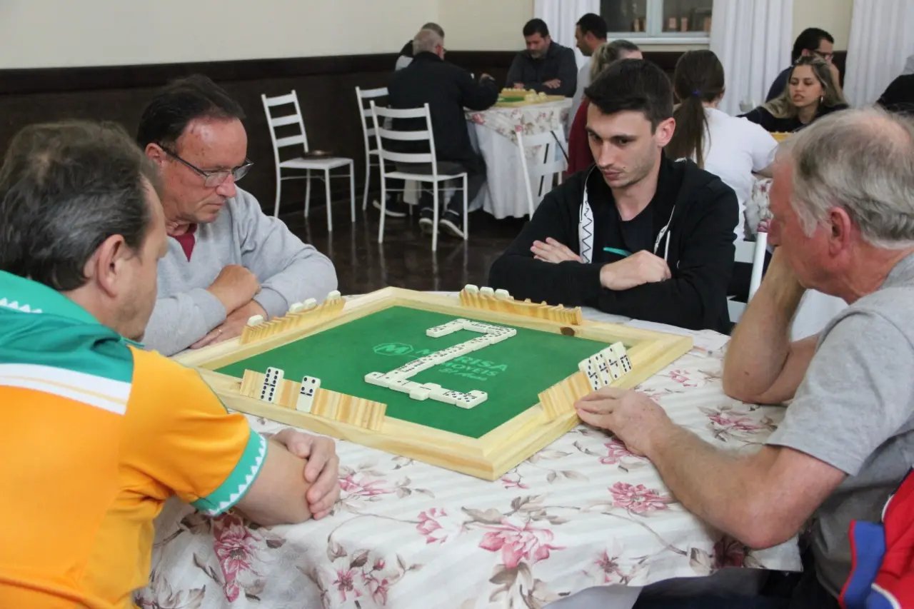 Quinta-feira de defini&ccedil;&otilde;es nos Jogos Abertos Comunit&aacute;rios de Brusque 