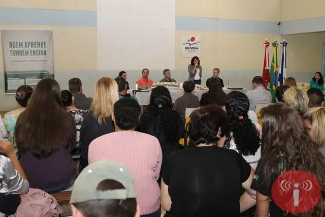 De volta às salas de aula