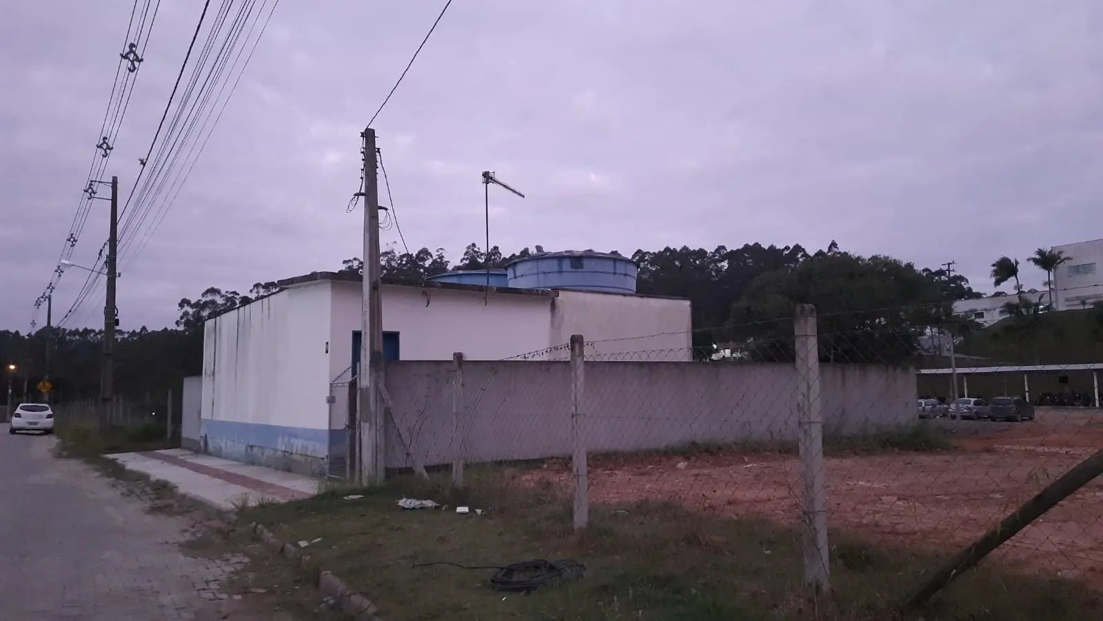 (V&iacute;deo) Moradores do Volta Grande convivem com falta de &aacute;gua recorrente