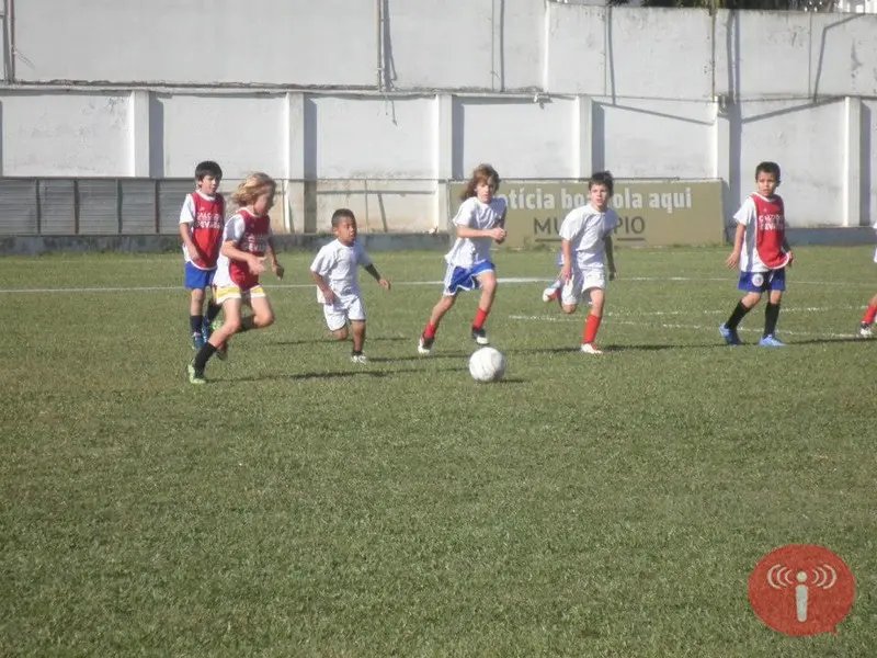  Mais de 100 crianças participam de torneio