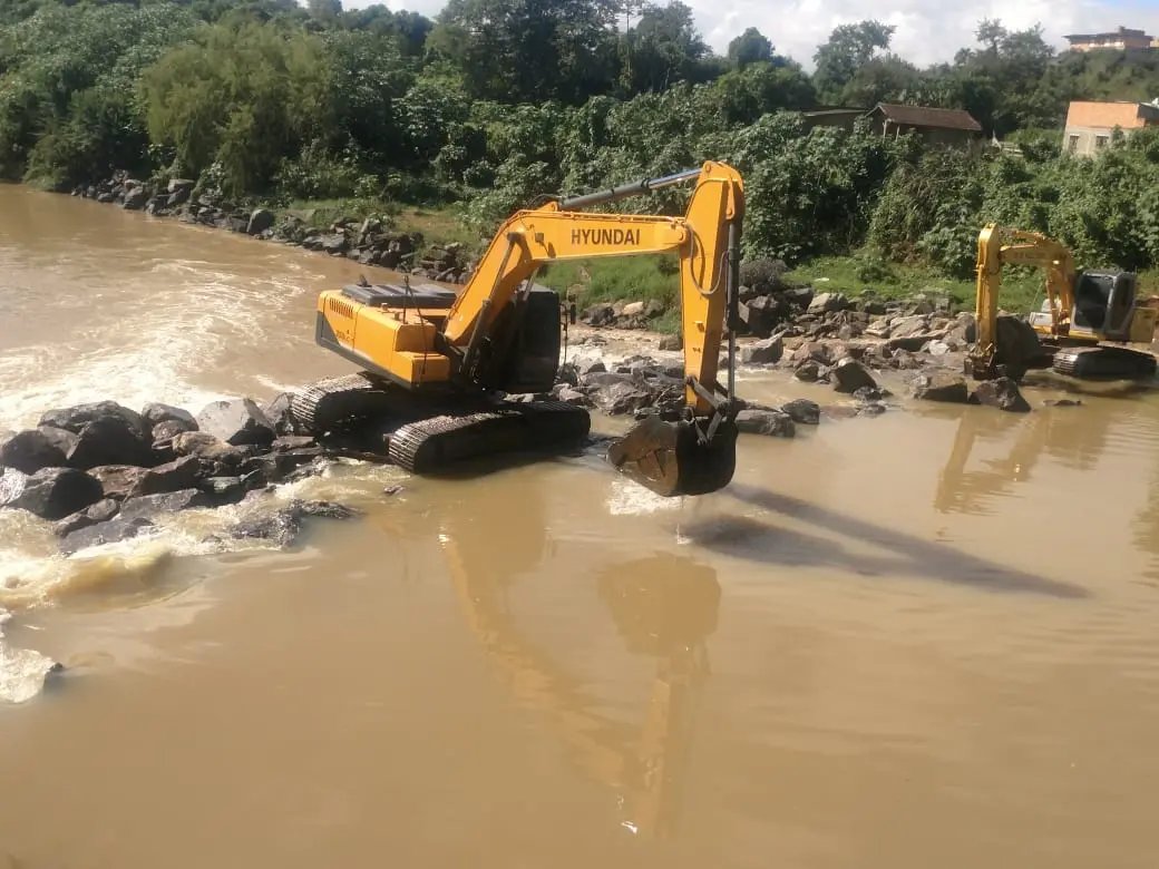 Samae realiza obra para melhorar abastecimento de &aacute;gua 