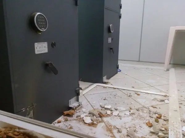Agência é alvo de tentativa de furto em Canelinha