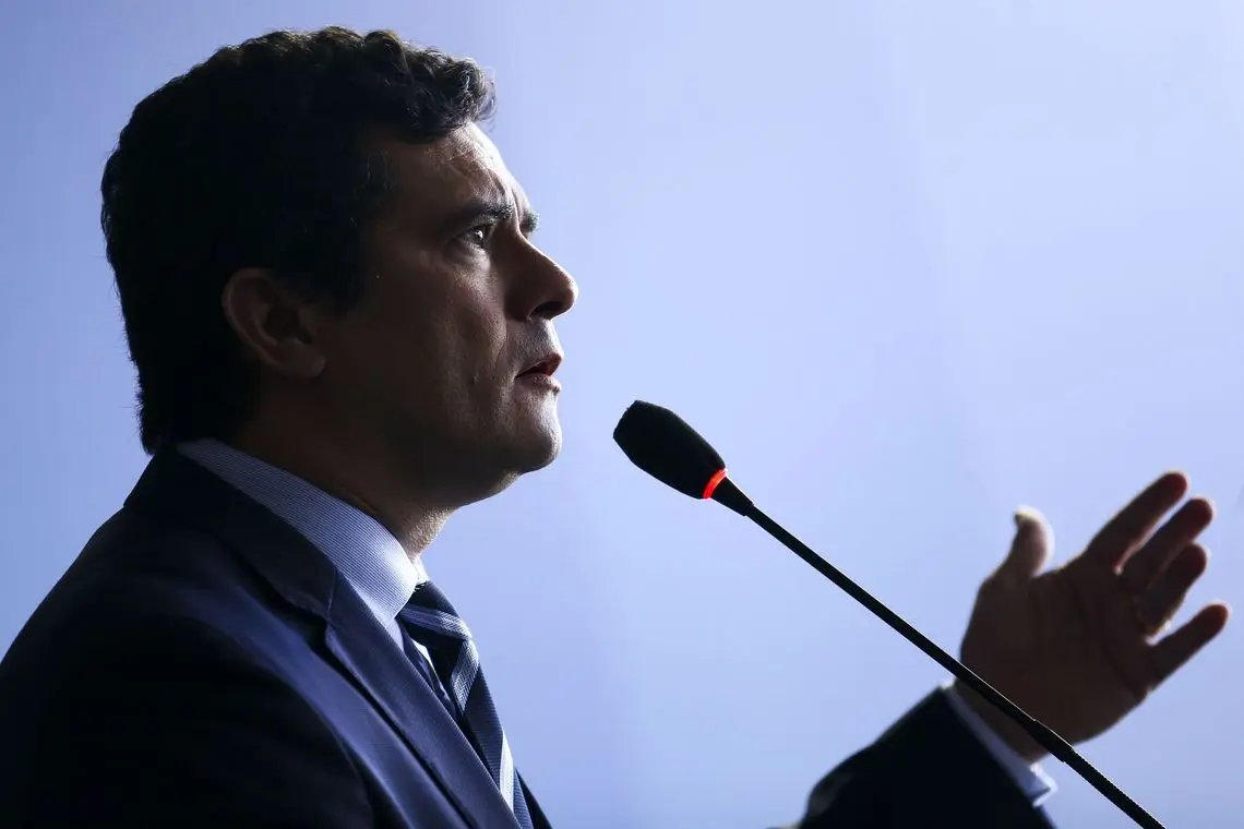Moro pede que empres&aacute;rios deem oportunidade de trabalho a presos