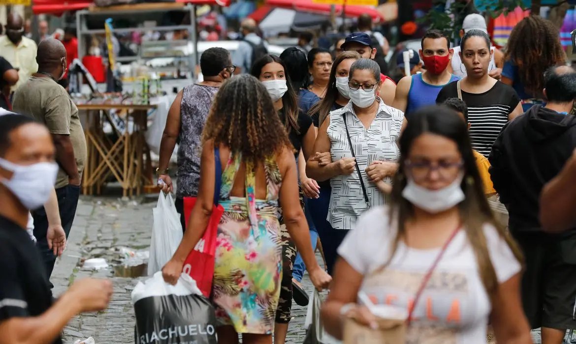Covid-19: Brasil registra 158 &oacute;bitos e 37.784 casos em 24 horas