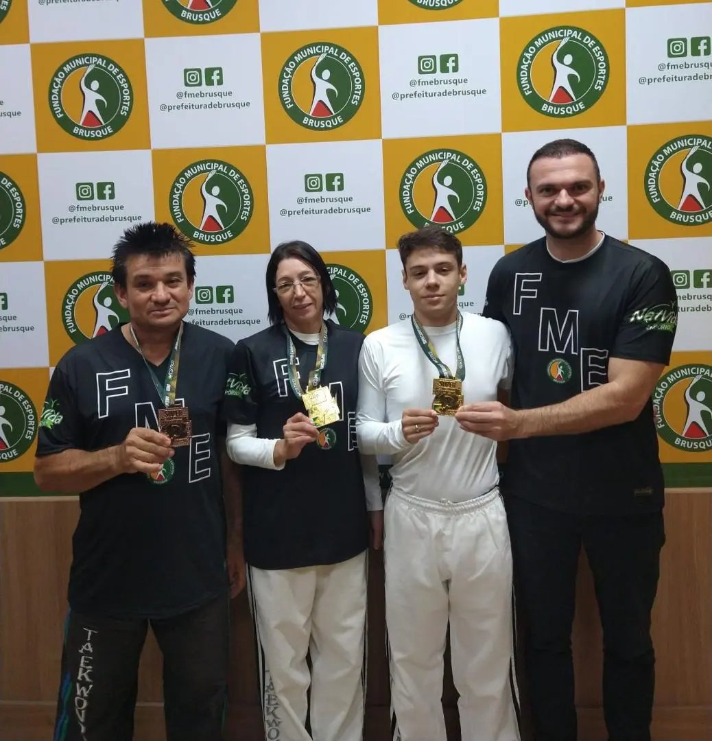 Atletas de Brusque s&atilde;o destaque no Super Brasileiro de Taekwondo