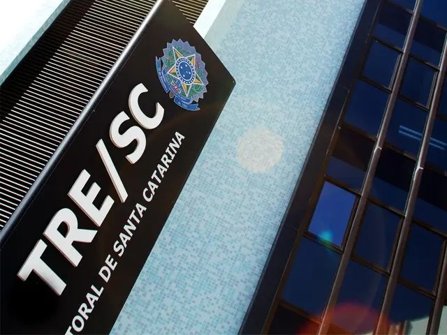 Eleitor faltoso tem até 2 de maio para regularizar situação