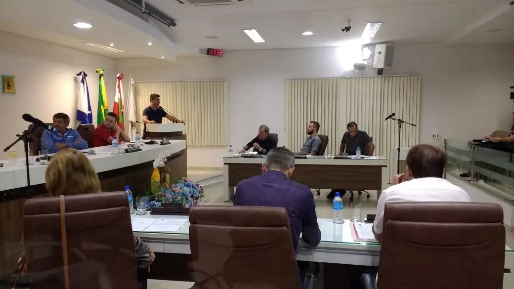 Situações de ruas são destaque na Câmara de Guabiruba