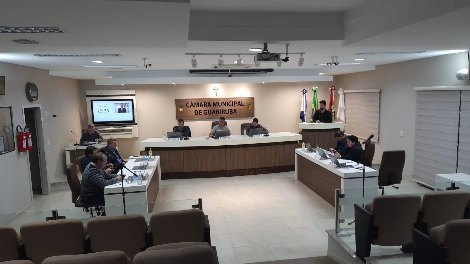 C&acirc;mara aprova cria&ccedil;&atilde;o e amplia&ccedil;&atilde;o de cargos, em Guabiruba