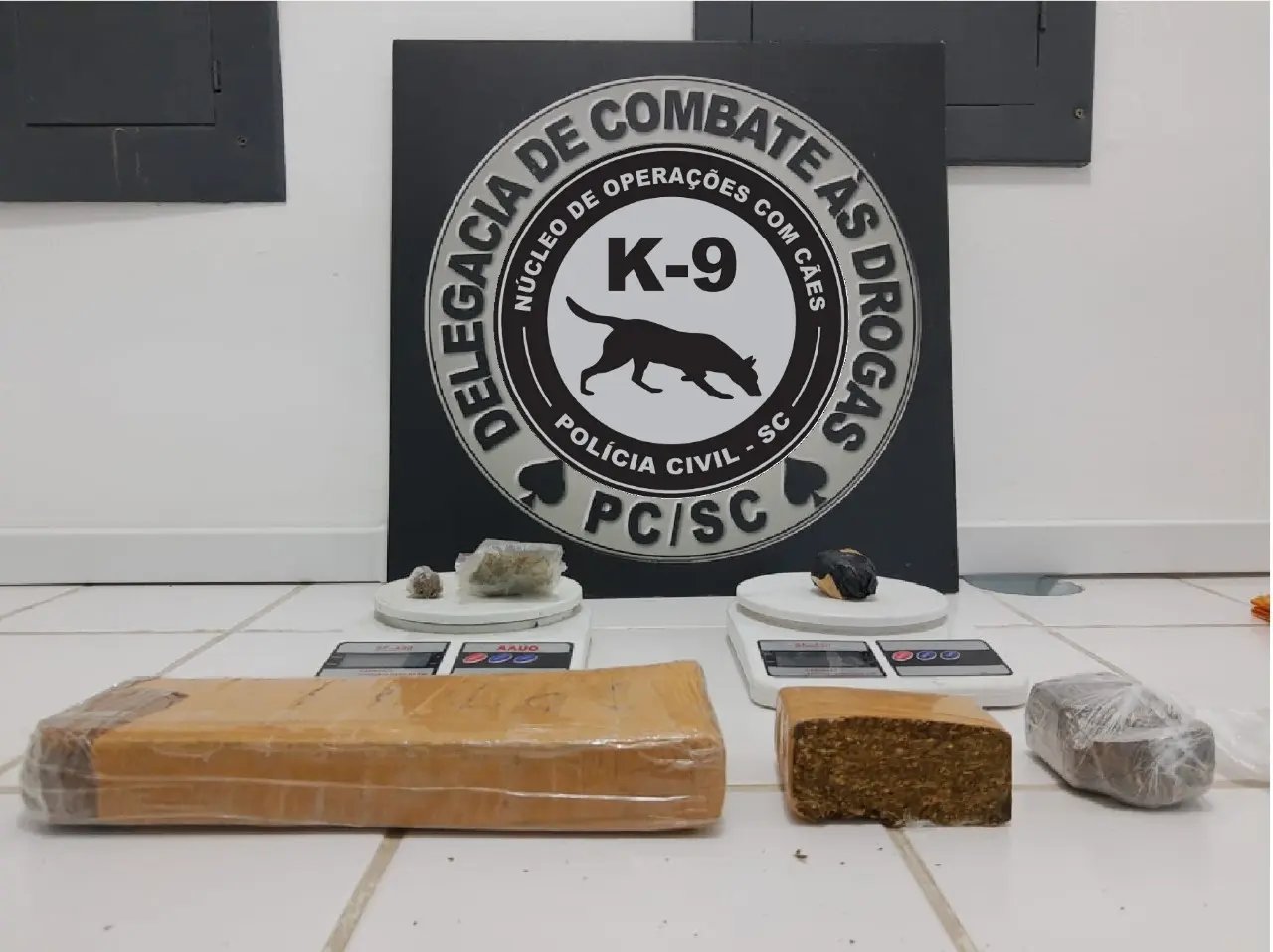 Pol&iacute;cia Civil localiza esconderijo de drogas