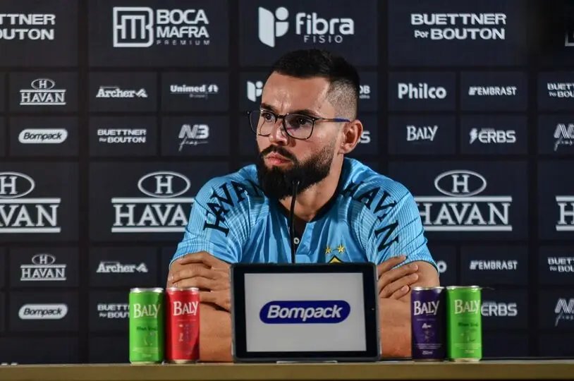 Luan Carlos destaca "jogo inteligente" em empate contra o Sport