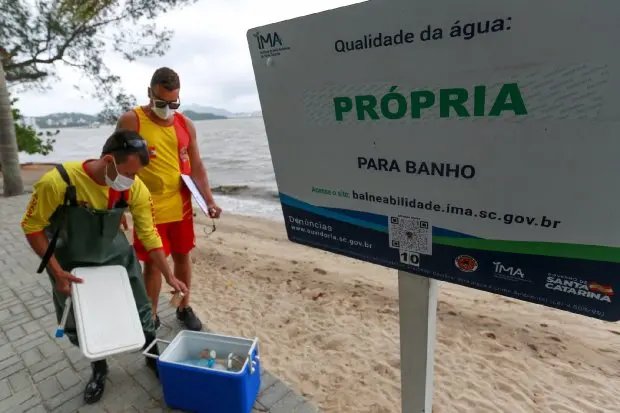 Litoral catarinense tem 68% dos pontos favor&aacute;veis para banho