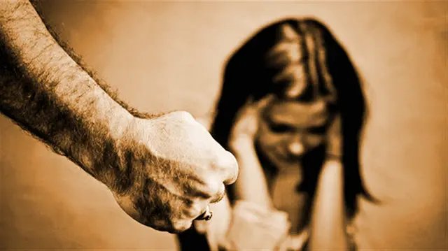 Jovem de 17 anos &eacute; agredida na rua