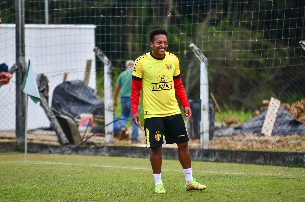 Brusque FC anuncia a sa&iacute;da de mais um jogador 