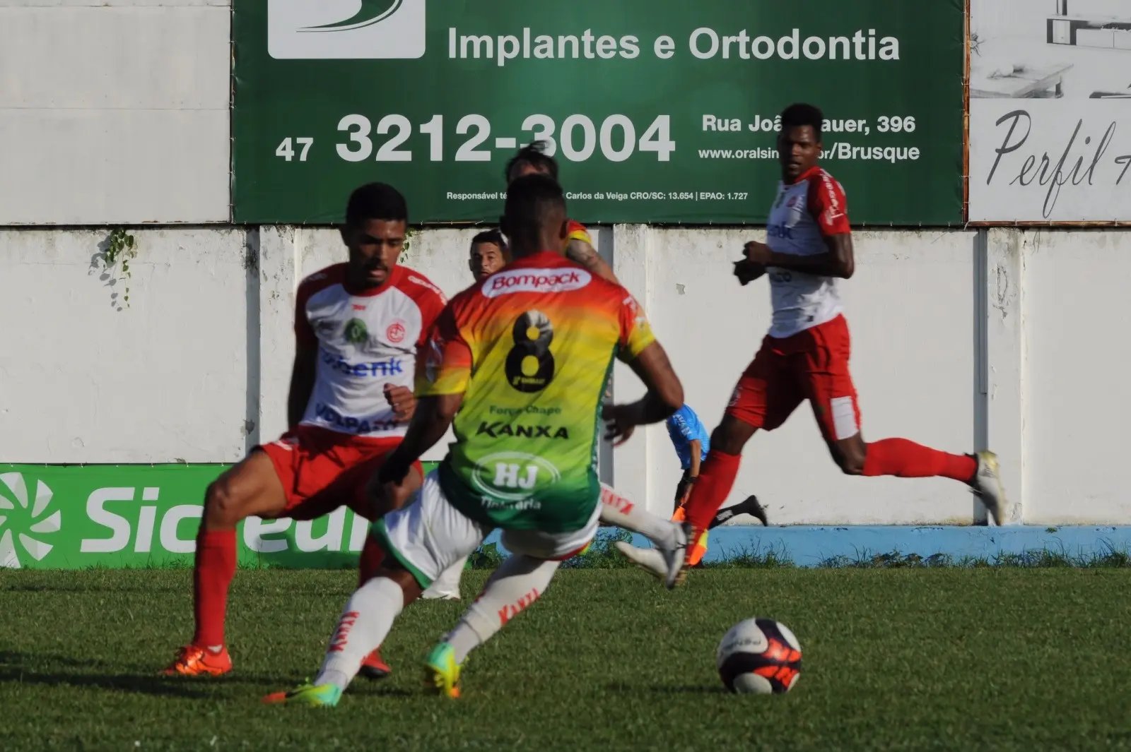 Brusque vira, volta a vencer e tem ainda chances de Copa do Brasil