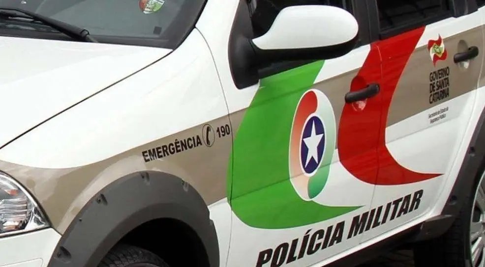 Homem &eacute; assaltado no Centro de Brusque e  perde R$ 8,8 mil