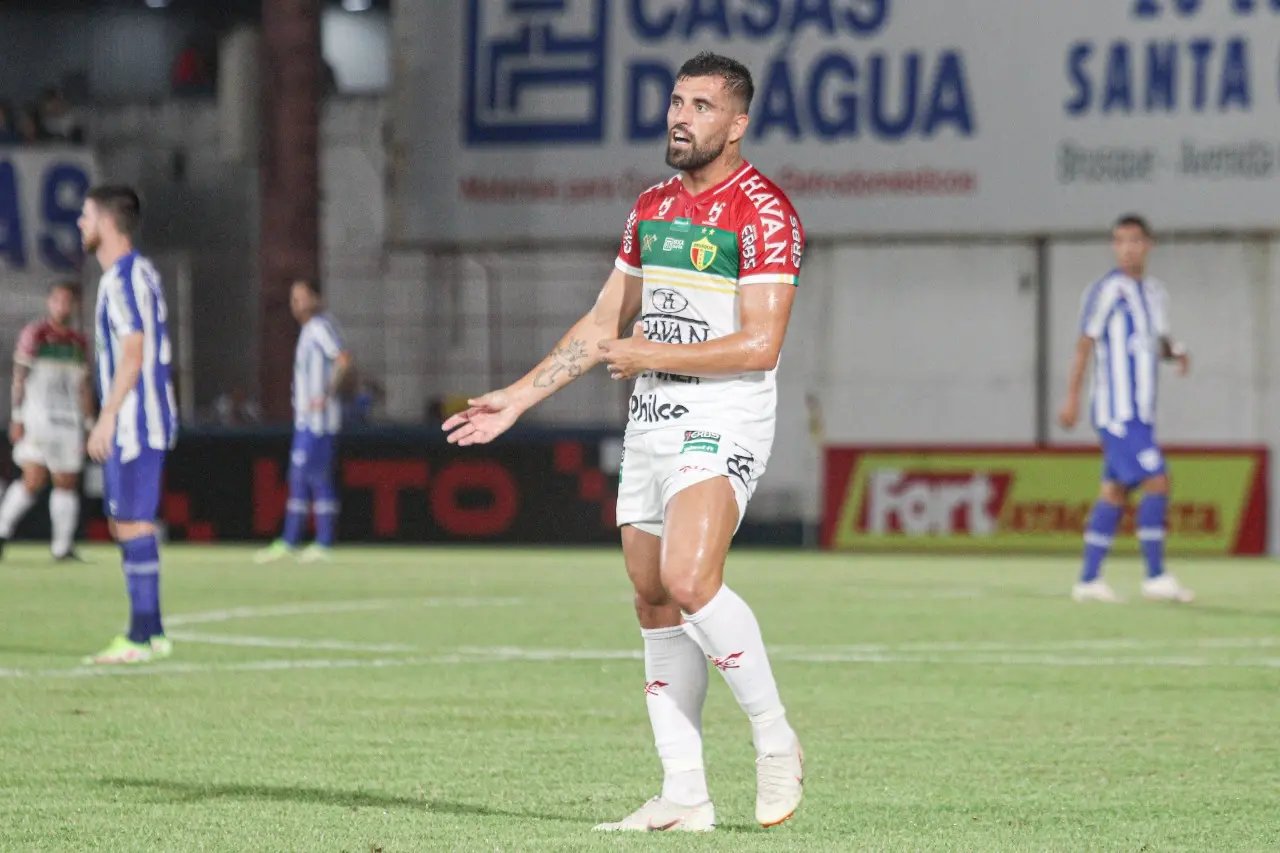 Brusque FC anuncia rescis&atilde;o contratual com Lucas Silva