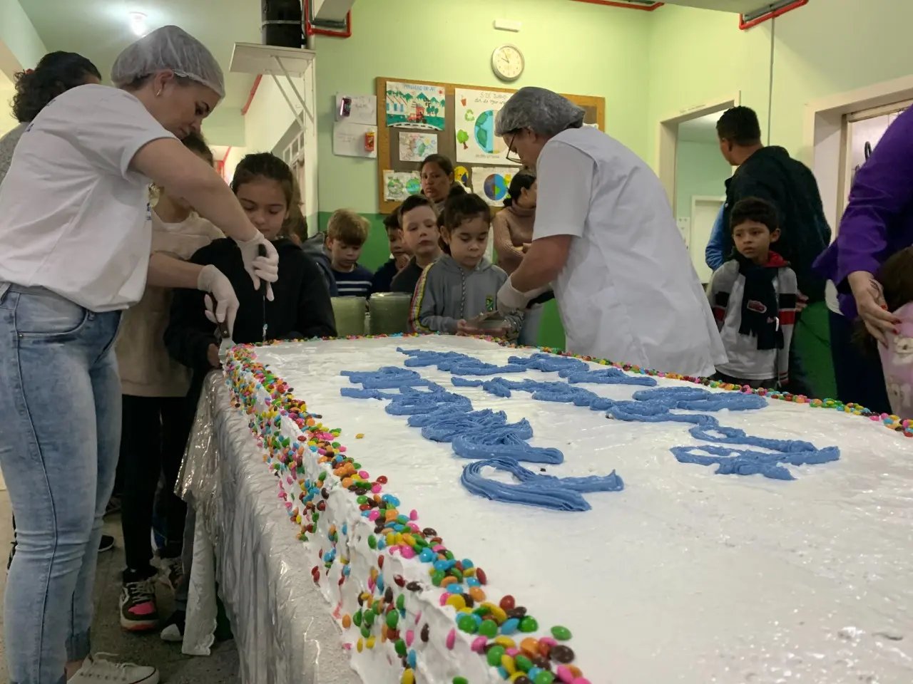 EEF Paquet&aacute; comemora 60 anos com homenagens 
