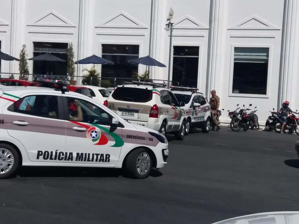 Persegui&ccedil;&atilde;o policial termina com motociclista detido no Centro