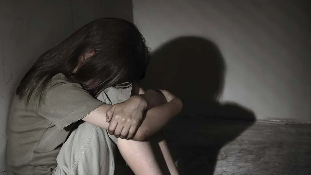 Menina denuncia que foi v&iacute;tima de estupro durante 4 anos