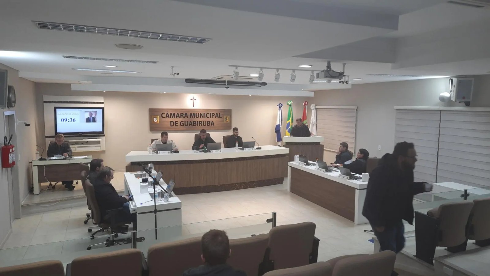 (V&iacute;deo) C&oacute;digo de Obras de Guabiruba &eacute; aprovado na C&acirc;mara e parte para san&ccedil;&atilde;o do prefeito