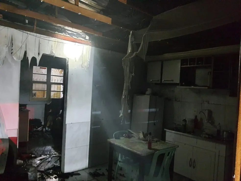 Jovem de 18 anos morre ap&oacute;s inc&ecirc;ndio em resid&ecirc;ncia