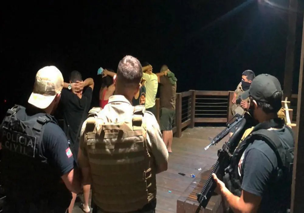 Pol&iacute;cia Civil e Militar realizam a&ccedil;&atilde;o em Bombinhas