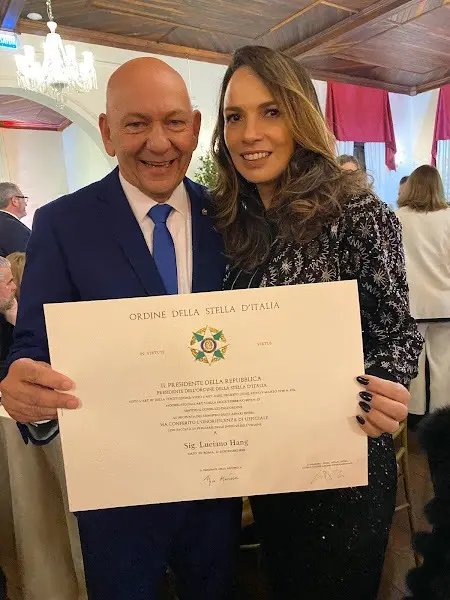 Luciano Hang recebe t&iacute;tulo raro italiano e homenagem da Alesc
