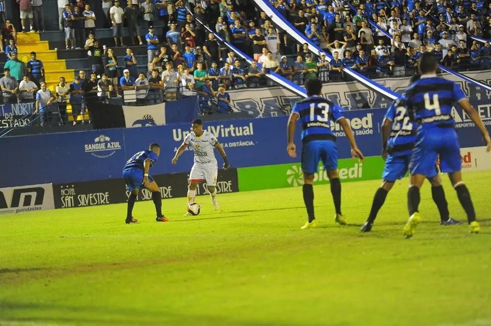 Brusque perde sequência invicta em Tubarão
