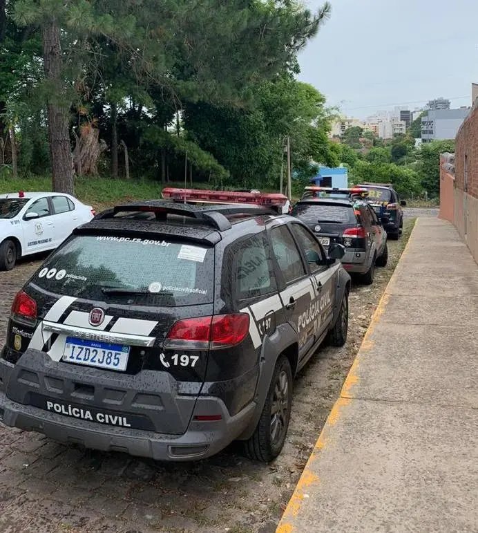 Presa suspeita de integrar associa&ccedil;&atilde;o criminosa voltada a furtos de caminh&atilde;o