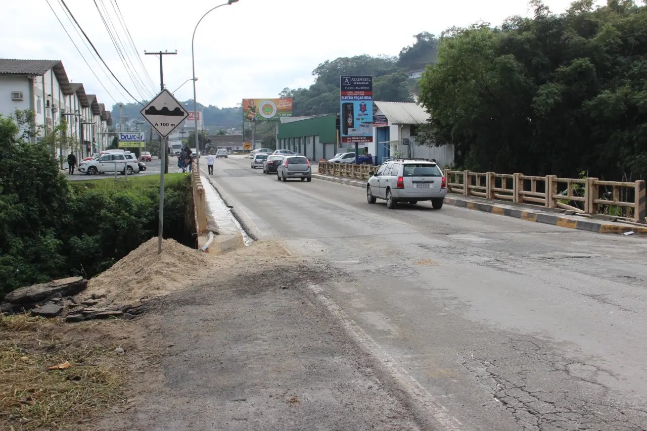 Brusque registra duas ocorr&ecirc;ncias em pontes em decorr&ecirc;ncia das chuvas
