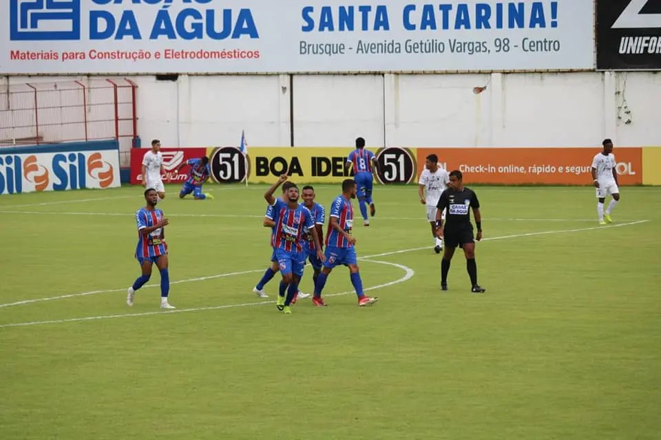 Carlos Renaux vence o Jaragu&aacute; e continua na vice-lideran&ccedil;a 