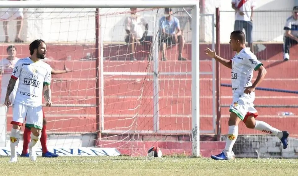Brusque FC faz melhor turno de estadual desde 1998