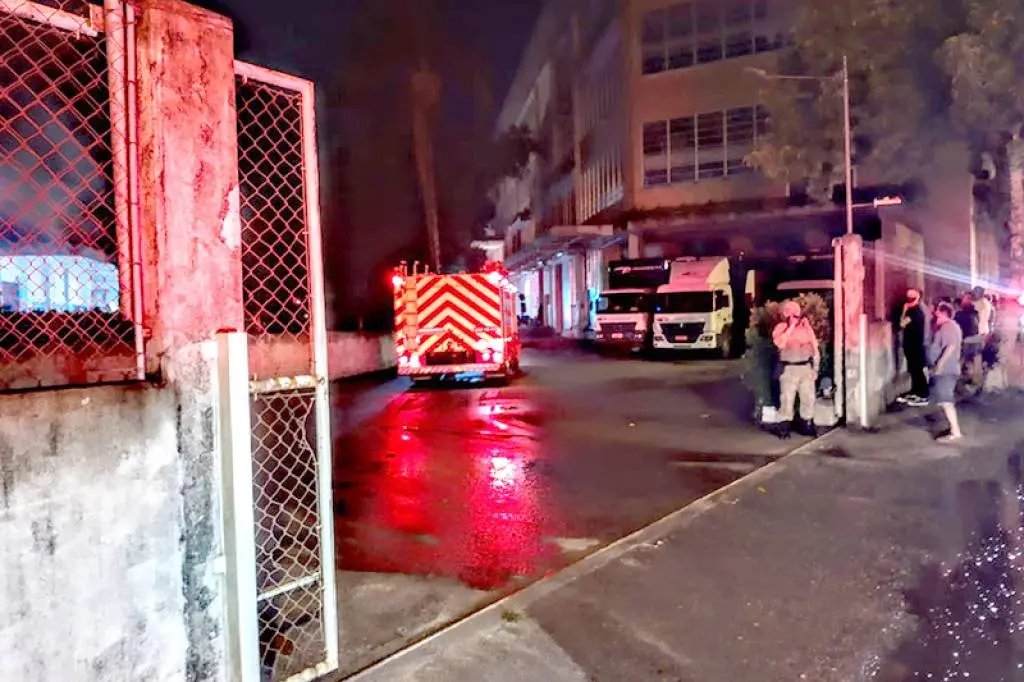 Inc&ecirc;ndio atinge empresa Malwee Malhas