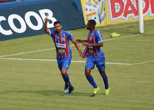 Carlos Renaux viaja para Porto Uni&atilde;o 